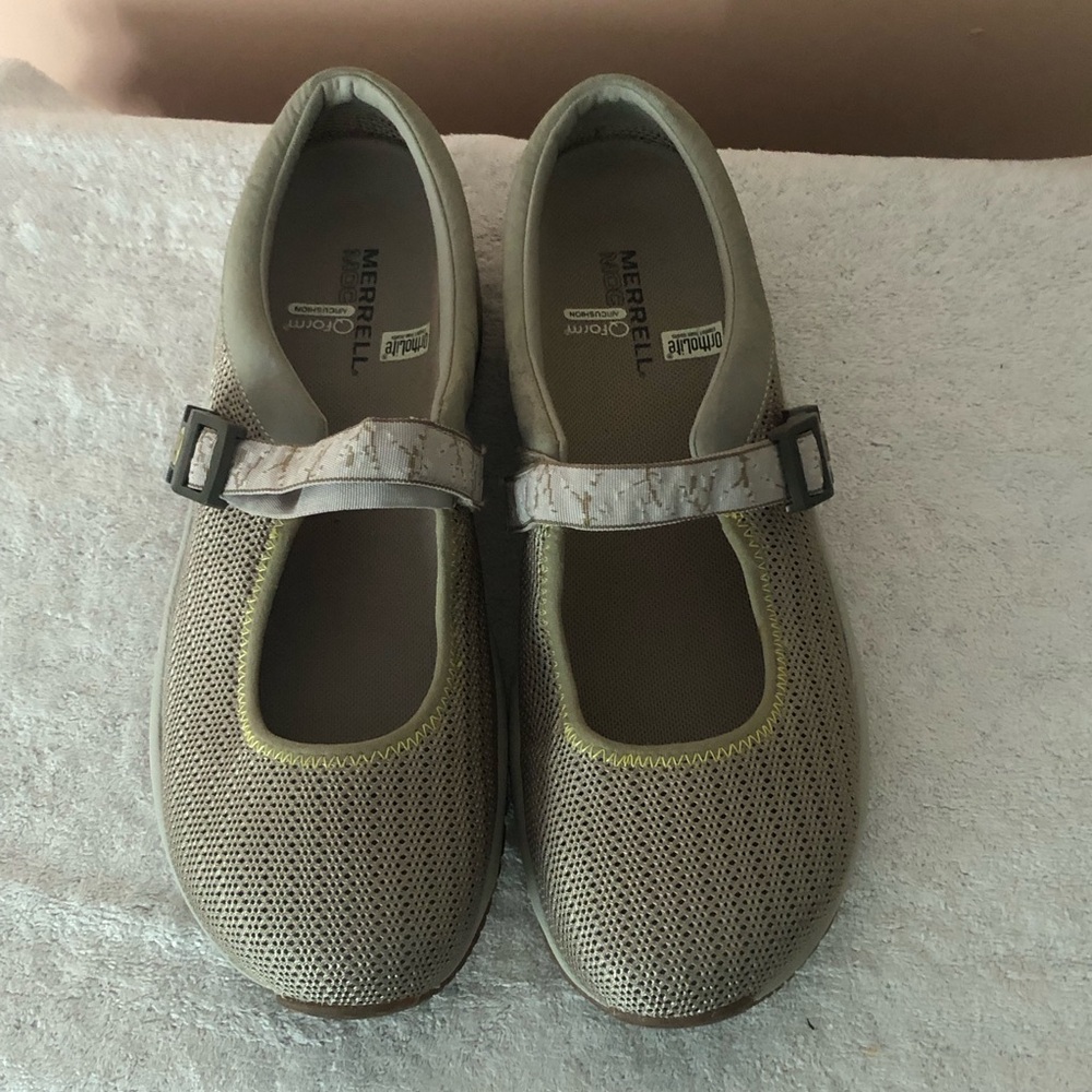 Merrell Womens Gray/Lt Olive Green Mary Jane Mesh Strap Sneakers.